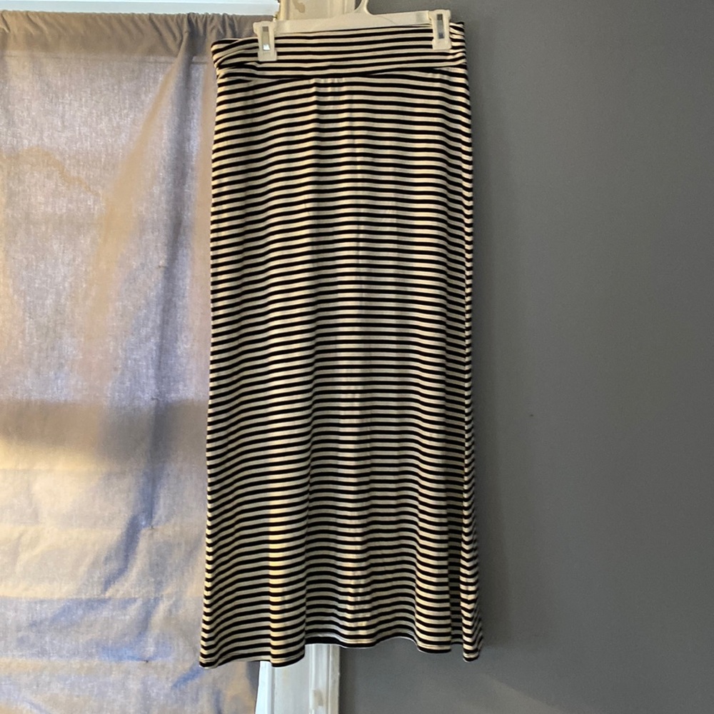 Dahlia collection, Ladies (M) long striped skirt in stretch fabric.